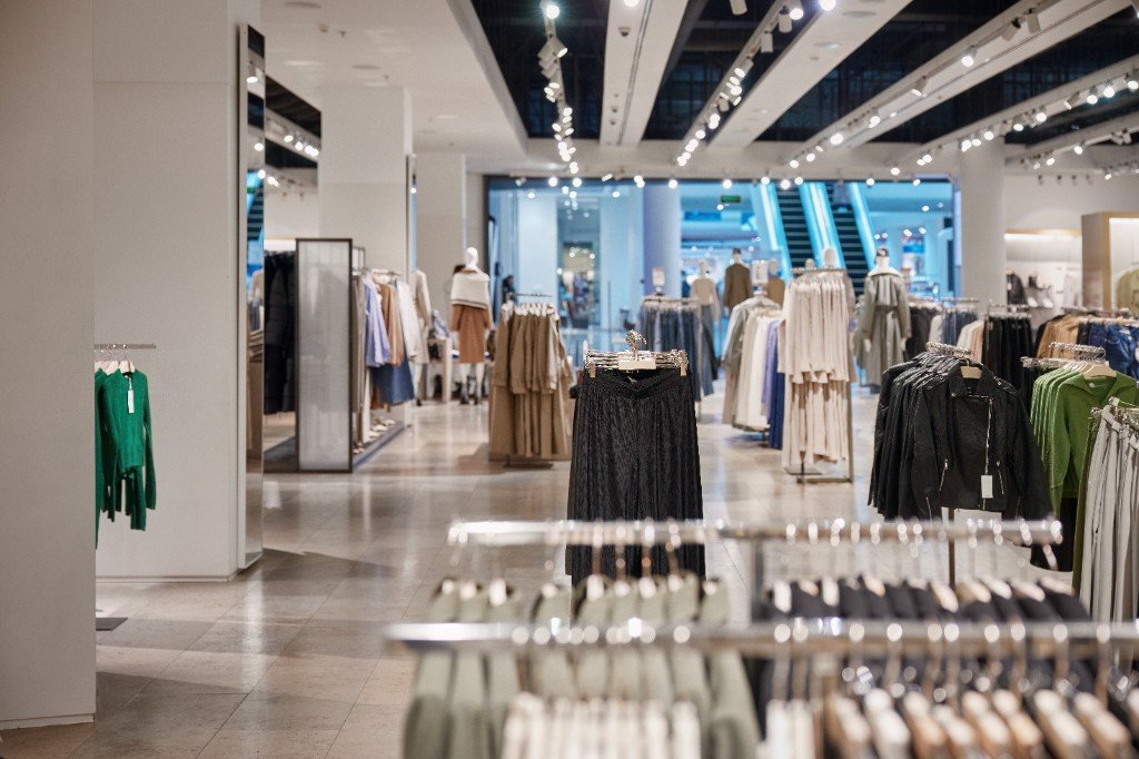 Retail fashion store floor ready for stock distribution